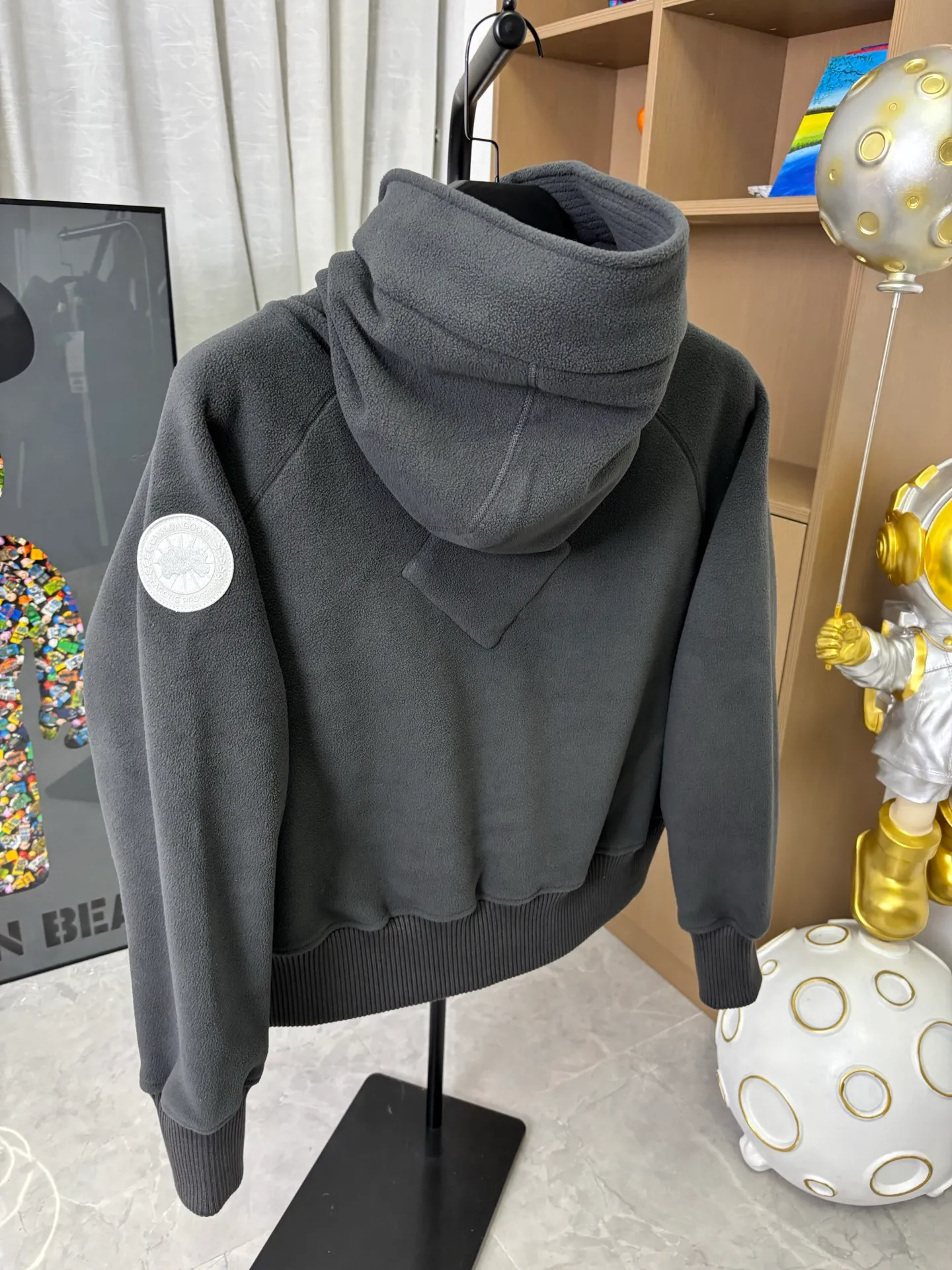 P610 Style number: DC212# [Canada Goose] Canada Goose wool fleece bomber jacket hooded jacket. Classic Chilliwa wool fleece pilot official website 1:1:1 customized model. Canada goose Chilliwa Fce Bomber HUMANATURE, limited white label wool fleece, light gray and white label, really high-end✌️soft and comfortable, not heavy. Buyers who like it should hurry up😈 Color: black gray white Size: S-XL [Picture 9️⃣Size chart]